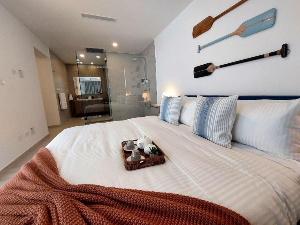 Apartment Seaside Luxury 1bdr Paseo Playa Coral D-306